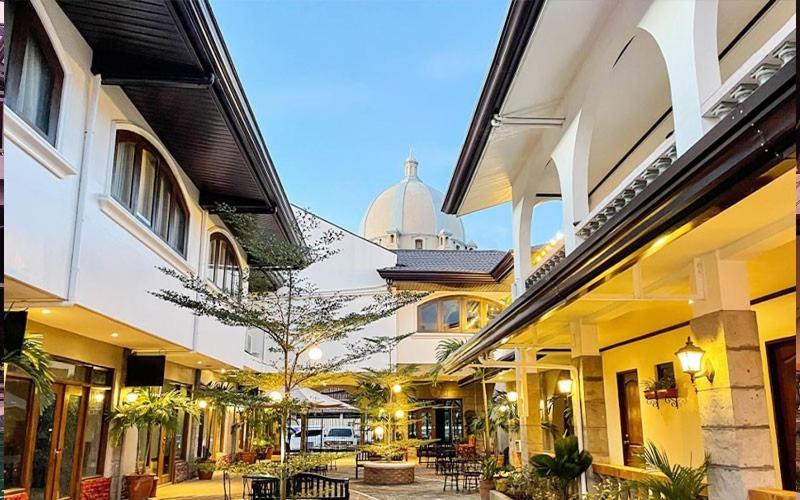Solano Hotel & Resort At Casa Ysabel Lipa City Ngoại thất bức ảnh